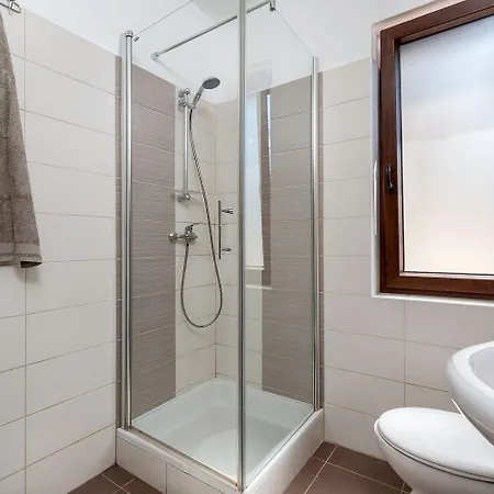 Bartholomaeus 아파트 *